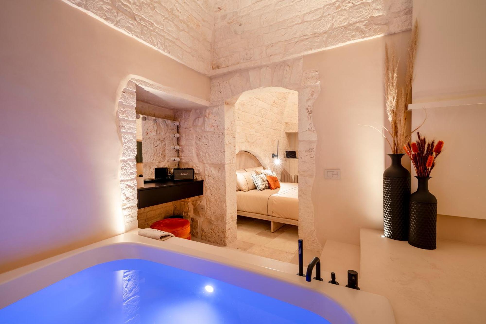 Naiira Luxury Trullo - Jacuzzi And Patio Apartment Alberobello Exterior photo