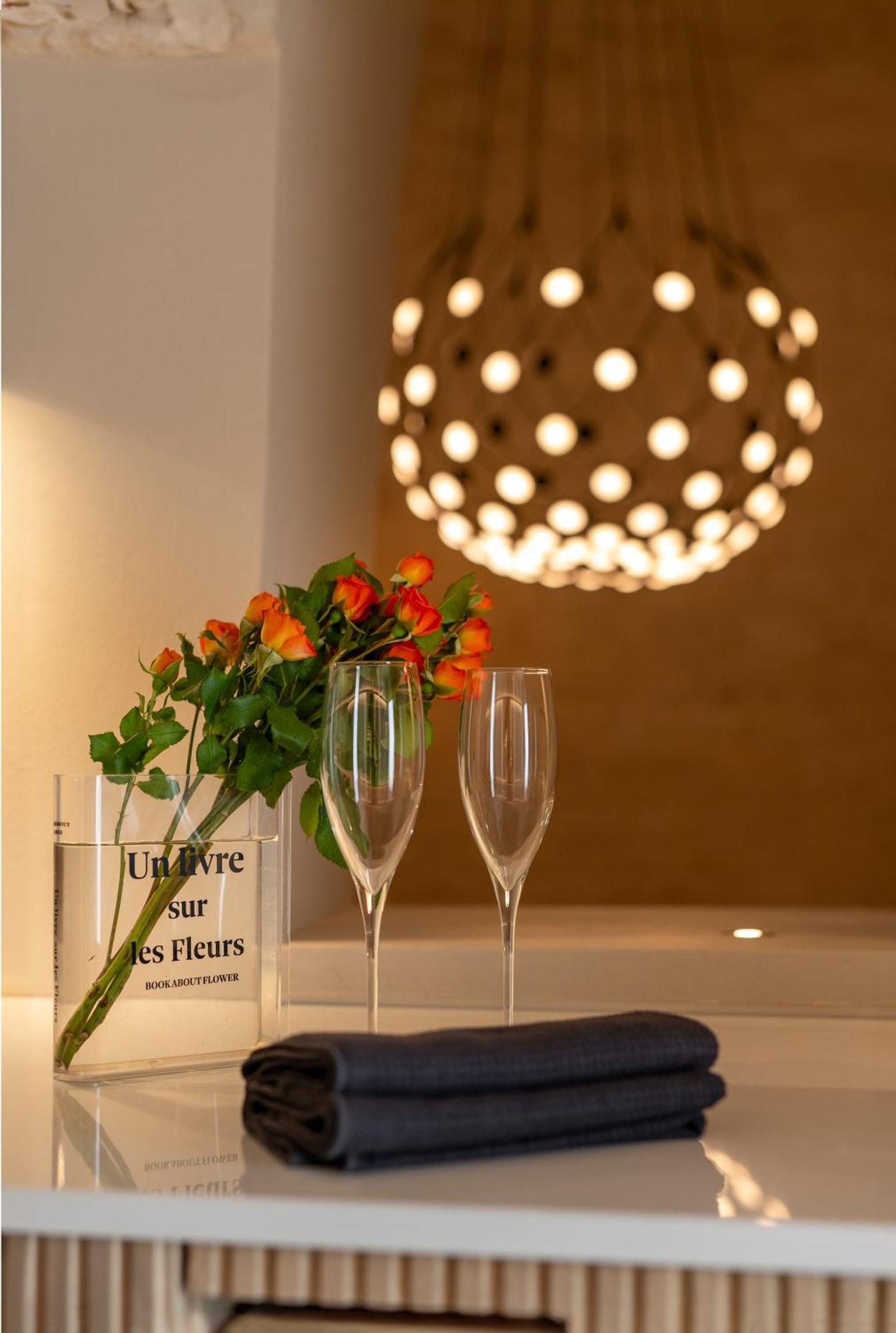 Naiira Luxury Trullo - Jacuzzi And Patio Apartment Alberobello Exterior photo