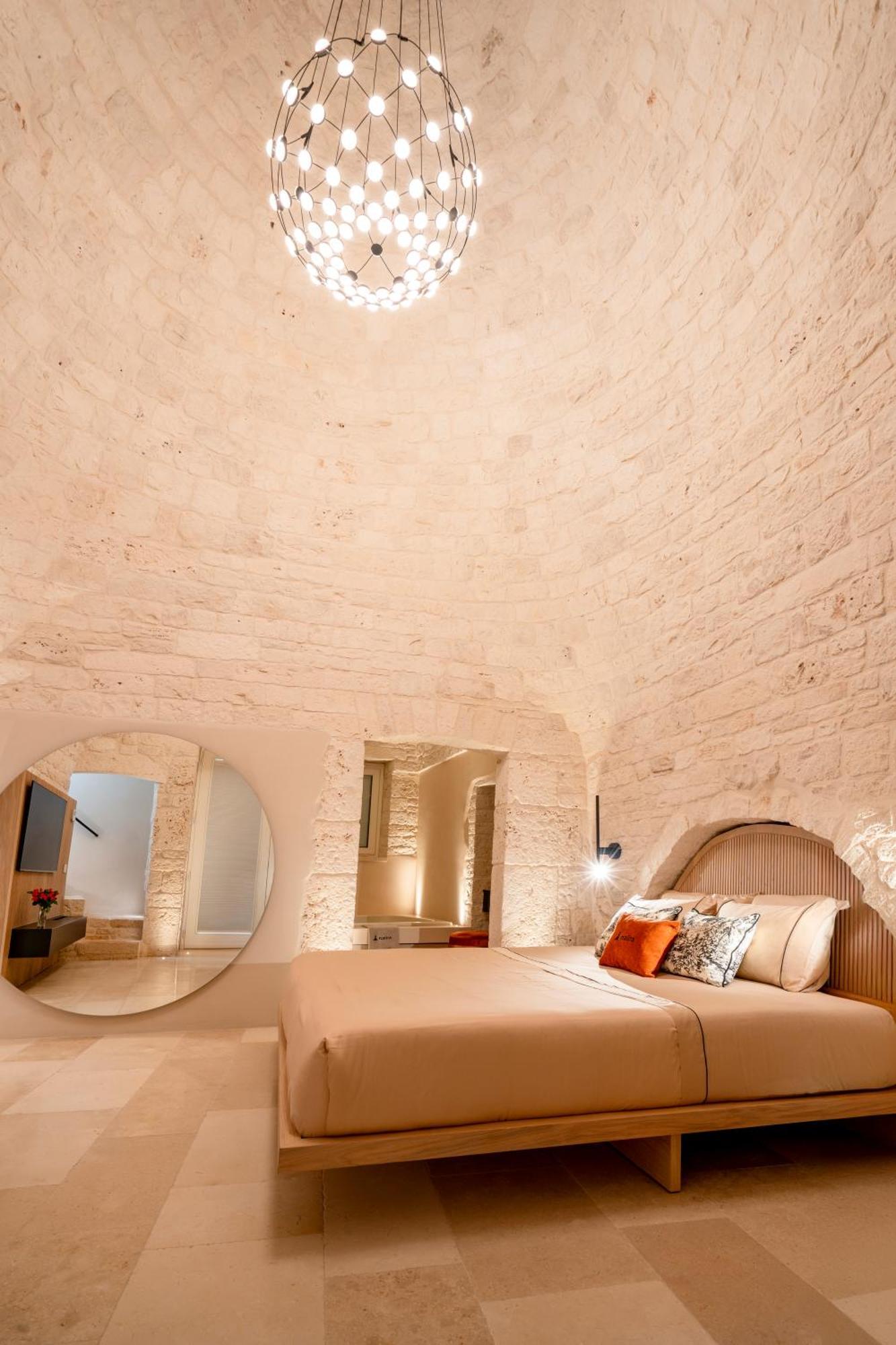 Naiira Luxury Trullo - Jacuzzi And Patio Apartment Alberobello Exterior photo